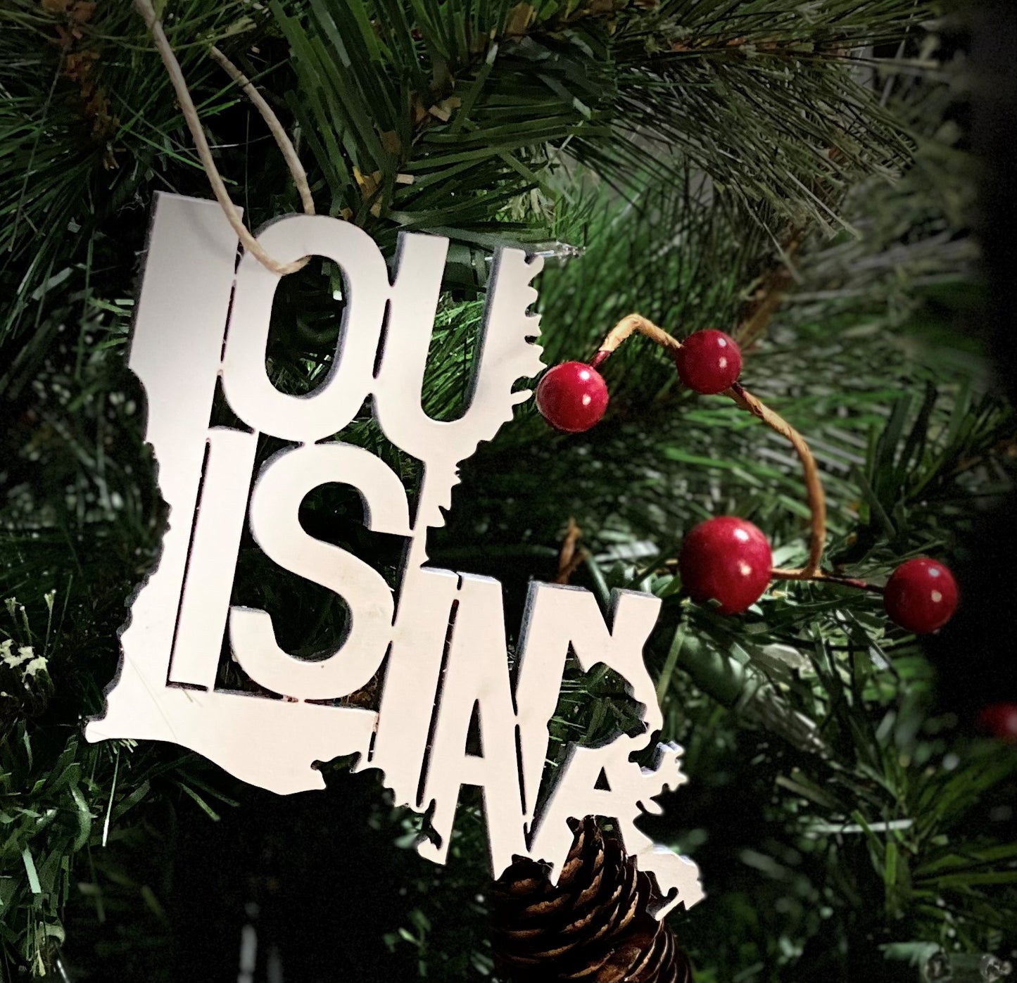 La. Word Ornament